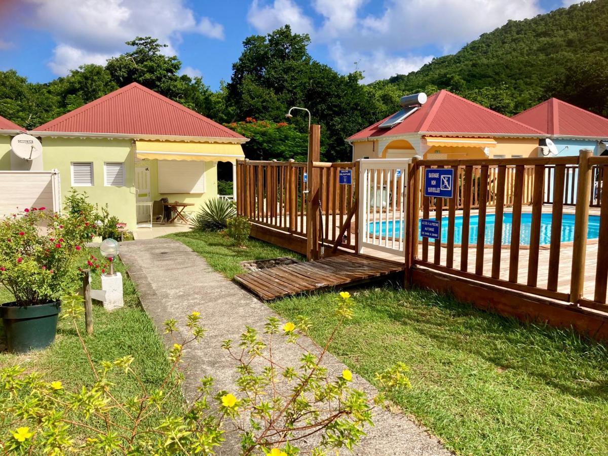 Residence Soleil Demery Terre-de-Bas Екстер'єр фото